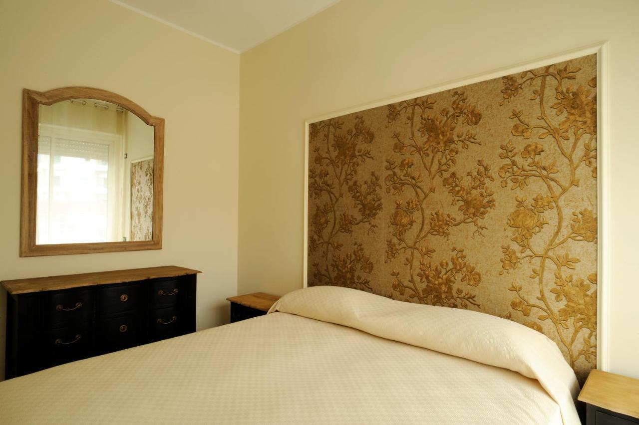Casa Vacanze Medit อาลัสซิโอ ภายนอก รูปภาพ