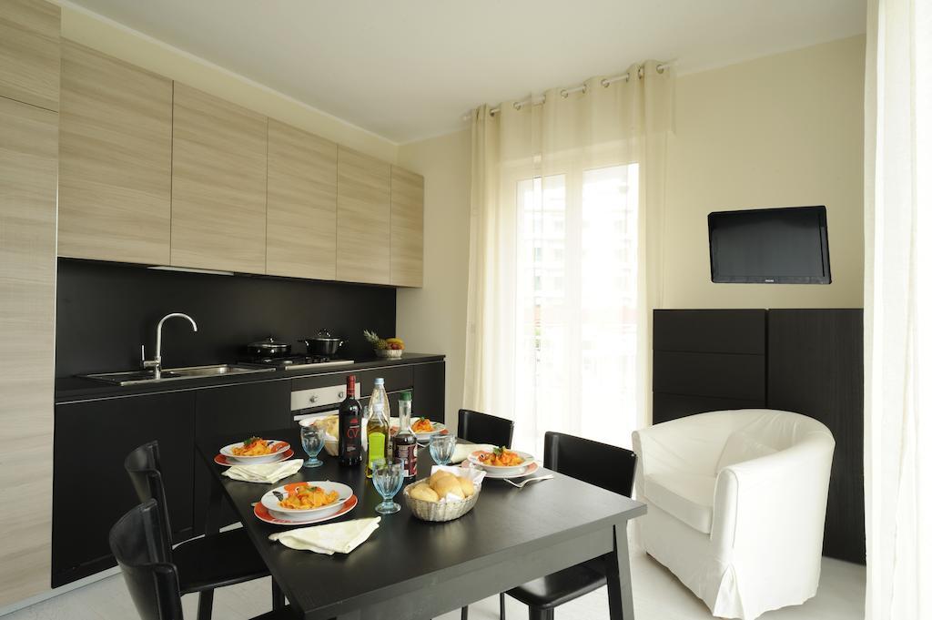 Casa Vacanze Medit อาลัสซิโอ ภายนอก รูปภาพ